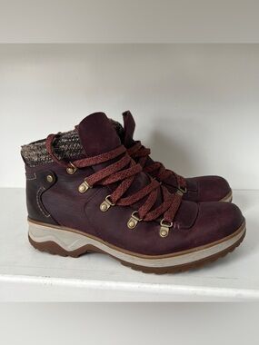 Merrell Eventyr Bluff Women’s 7.5 Waterproof Leather Hiking Boots Red Wine Color